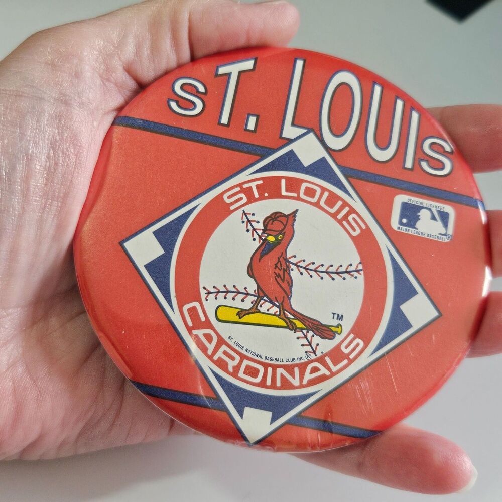 1980s St Louis Cardinals Large Round Pin Back Button Red White MLB